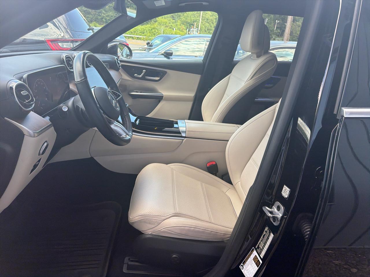 Mercedes-Benz GLC GLC 300 4MATIC SUV 2023