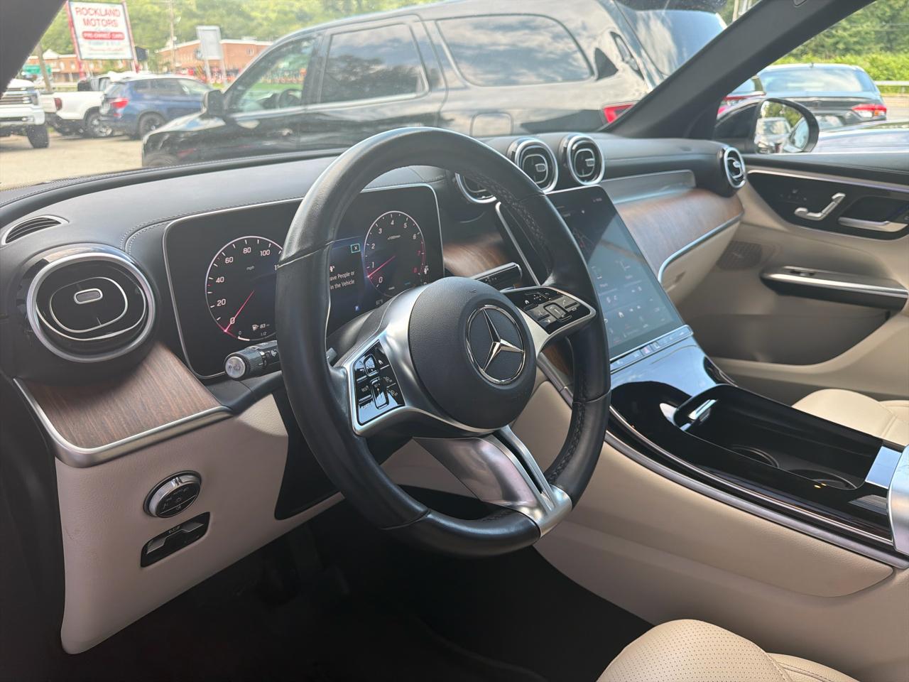 Mercedes-Benz GLC GLC 300 4MATIC SUV 2023
