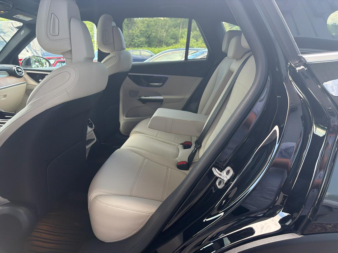 Mercedes-Benz GLC GLC 300 4MATIC SUV 2023