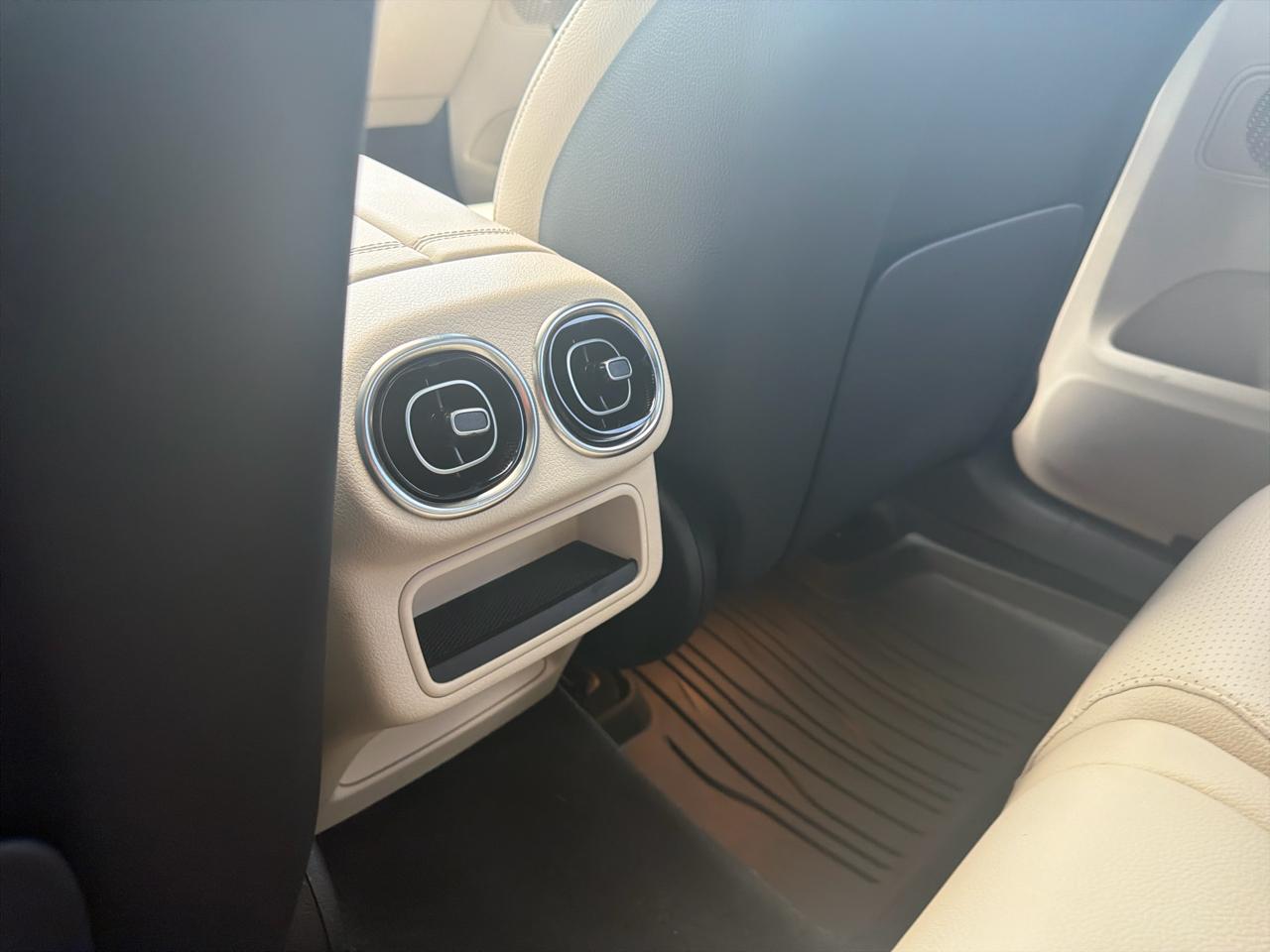 Mercedes-Benz GLC GLC 300 4MATIC SUV 2023