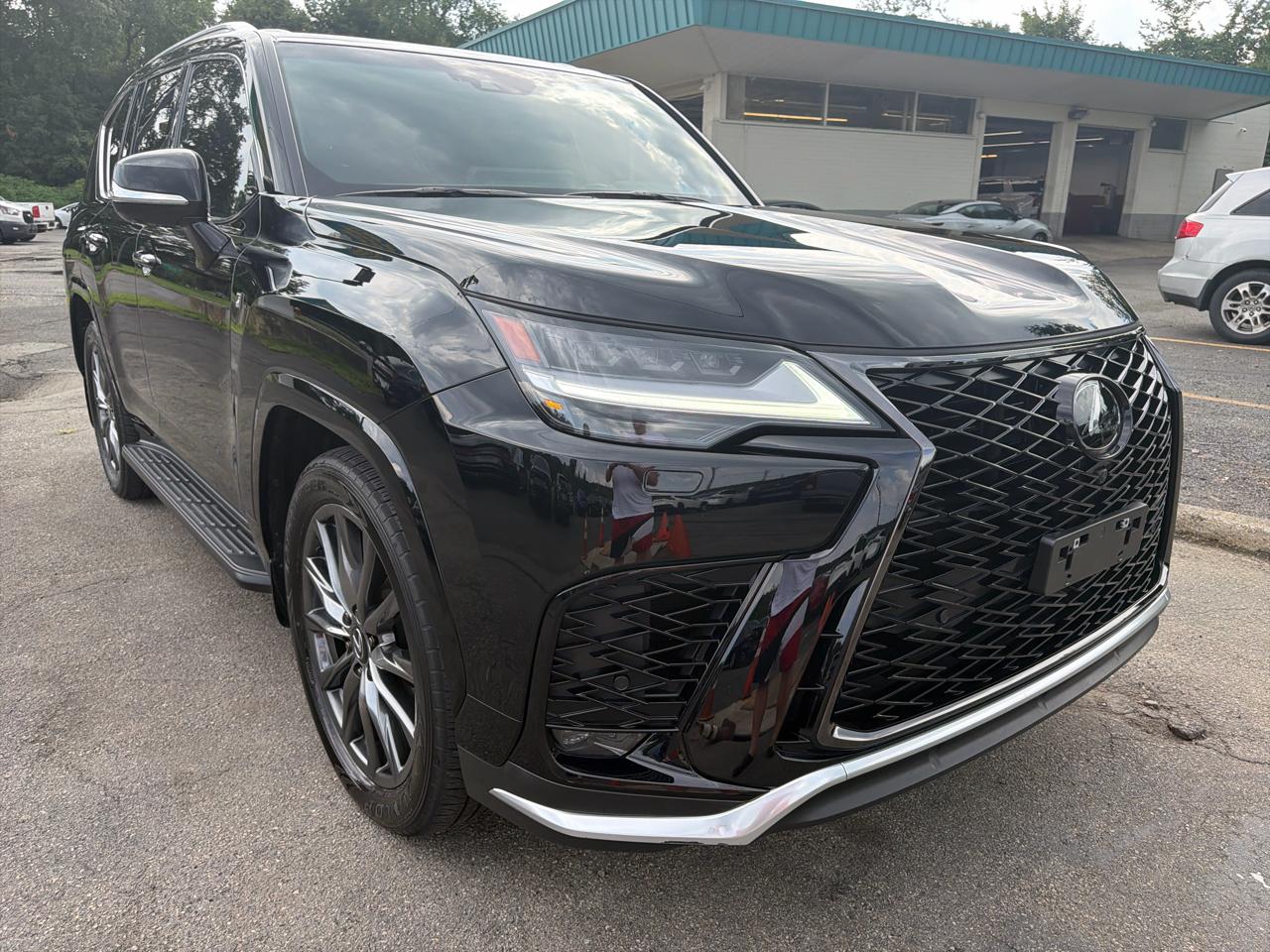 Lexus LX LX 600 F SPORT 4WD 2024