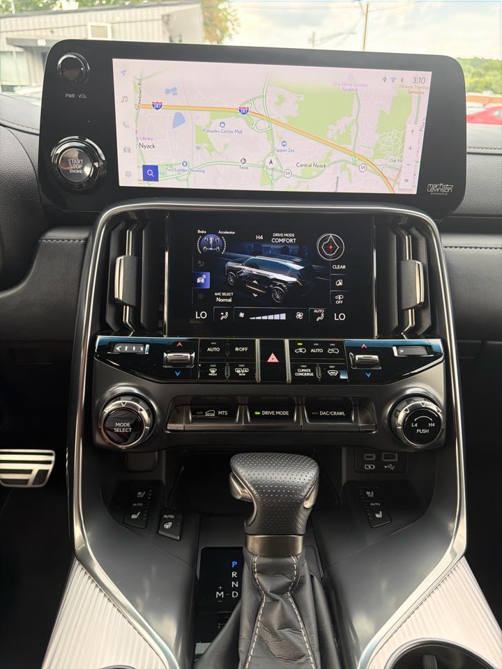 Lexus LX LX 600 F SPORT 4WD 2024
