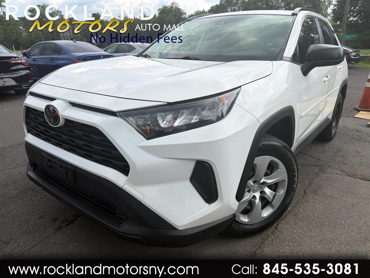 Toyota RAV4 LE AWD (Natl) 2019