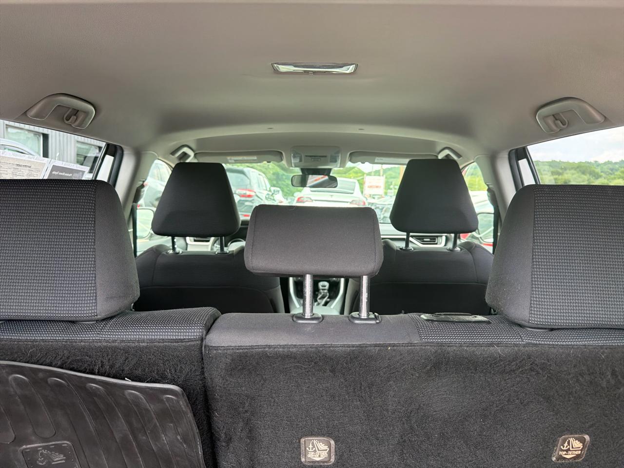 Toyota RAV4 LE AWD (Natl) 2019