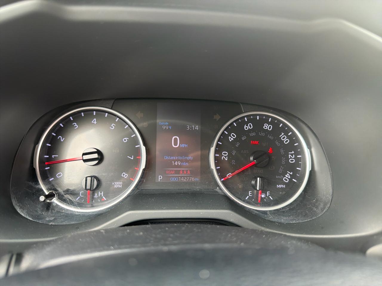 Toyota RAV4 LE AWD (Natl) 2019