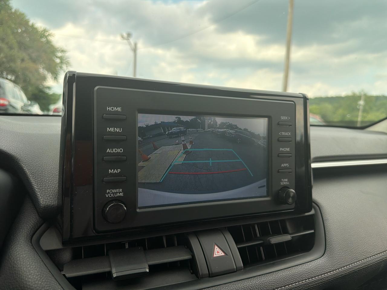 Toyota RAV4 LE AWD (Natl) 2019