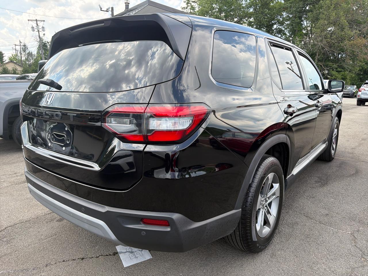 Honda Pilot EX-L 7 Passenger AWD 2024