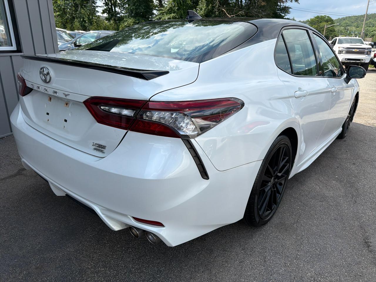 Toyota Camry  2021