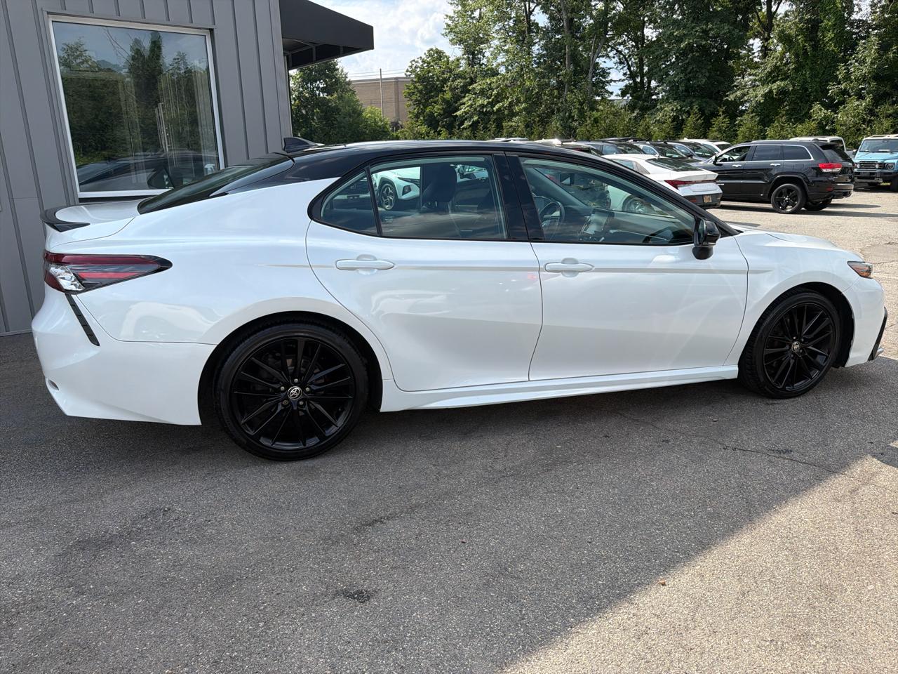 Toyota Camry  2021