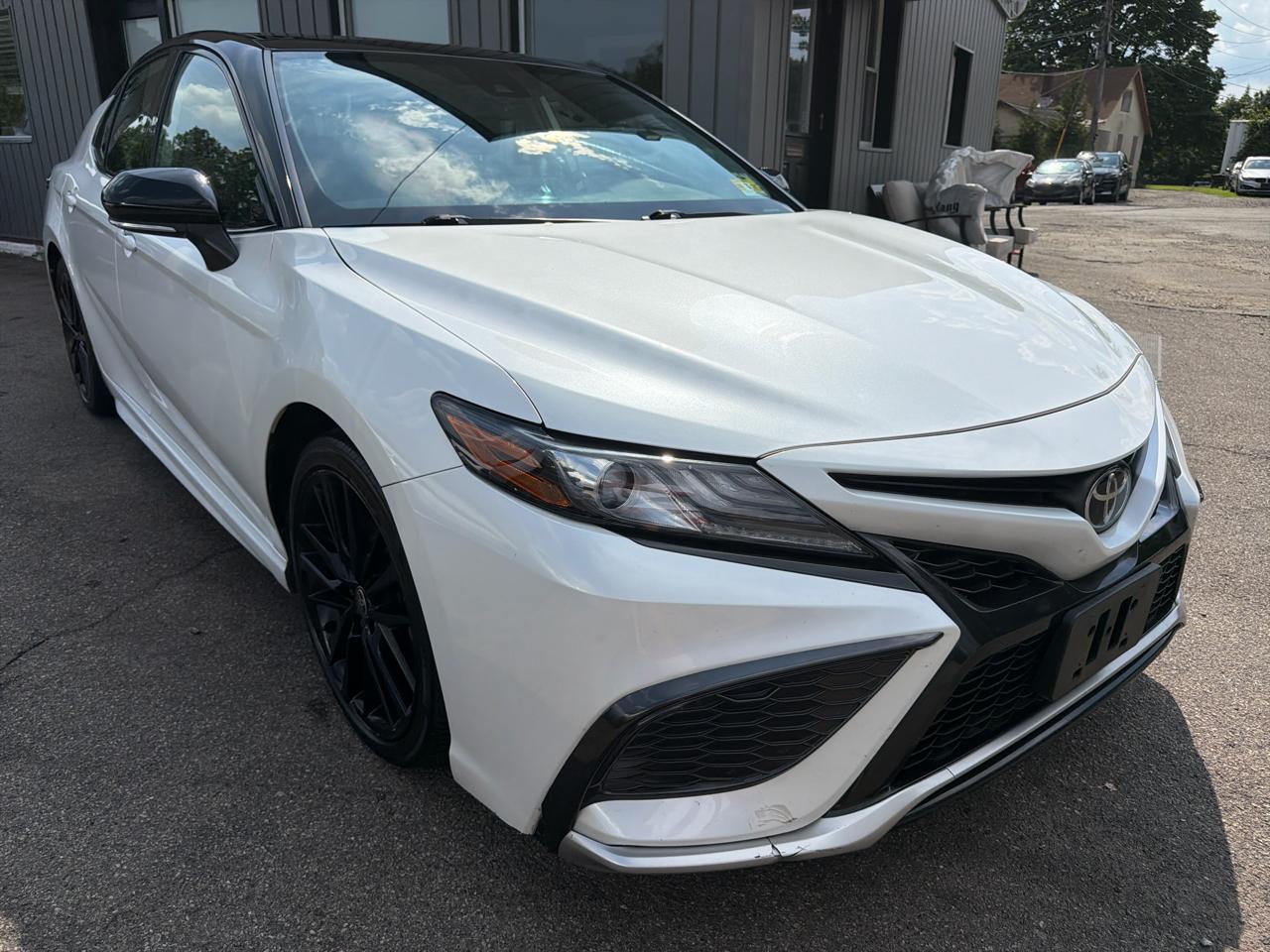 Toyota Camry  2021