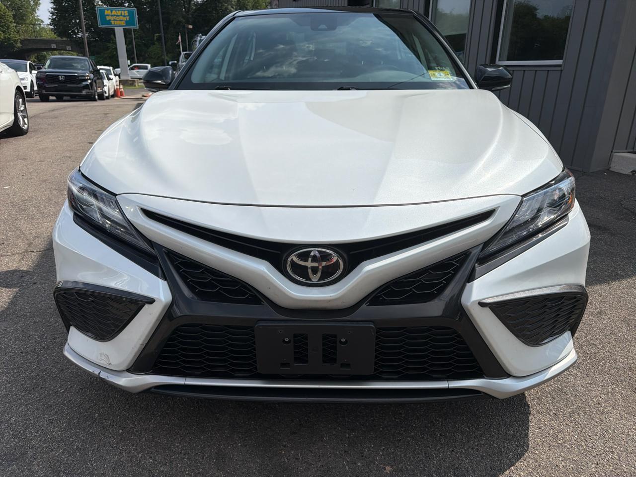 Toyota Camry  2021