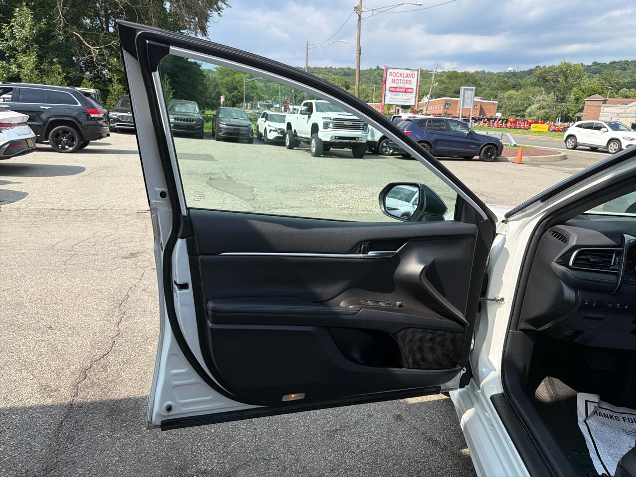 Toyota Camry  2021