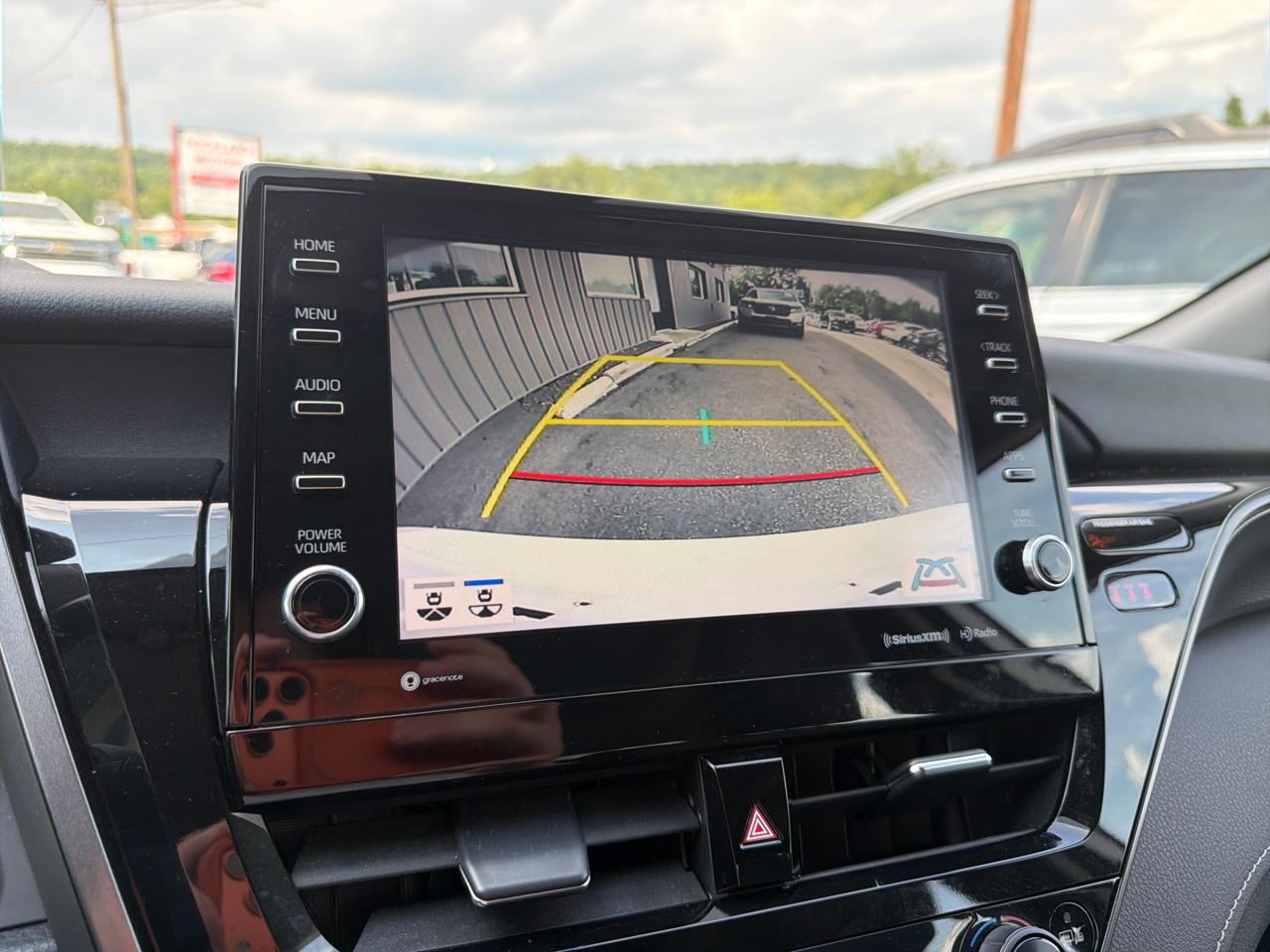 Toyota Camry  2021