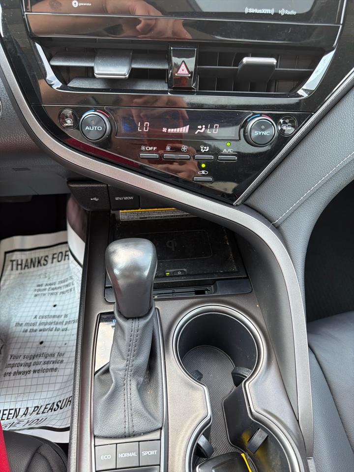 Toyota Camry  2021