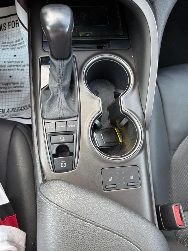 Toyota Camry  2021