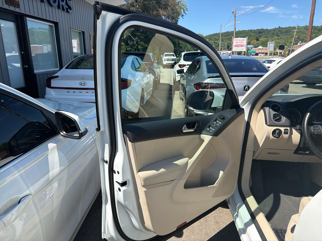 Volkswagen Tiguan 4MOTION 4dr Auto R-Line 2016