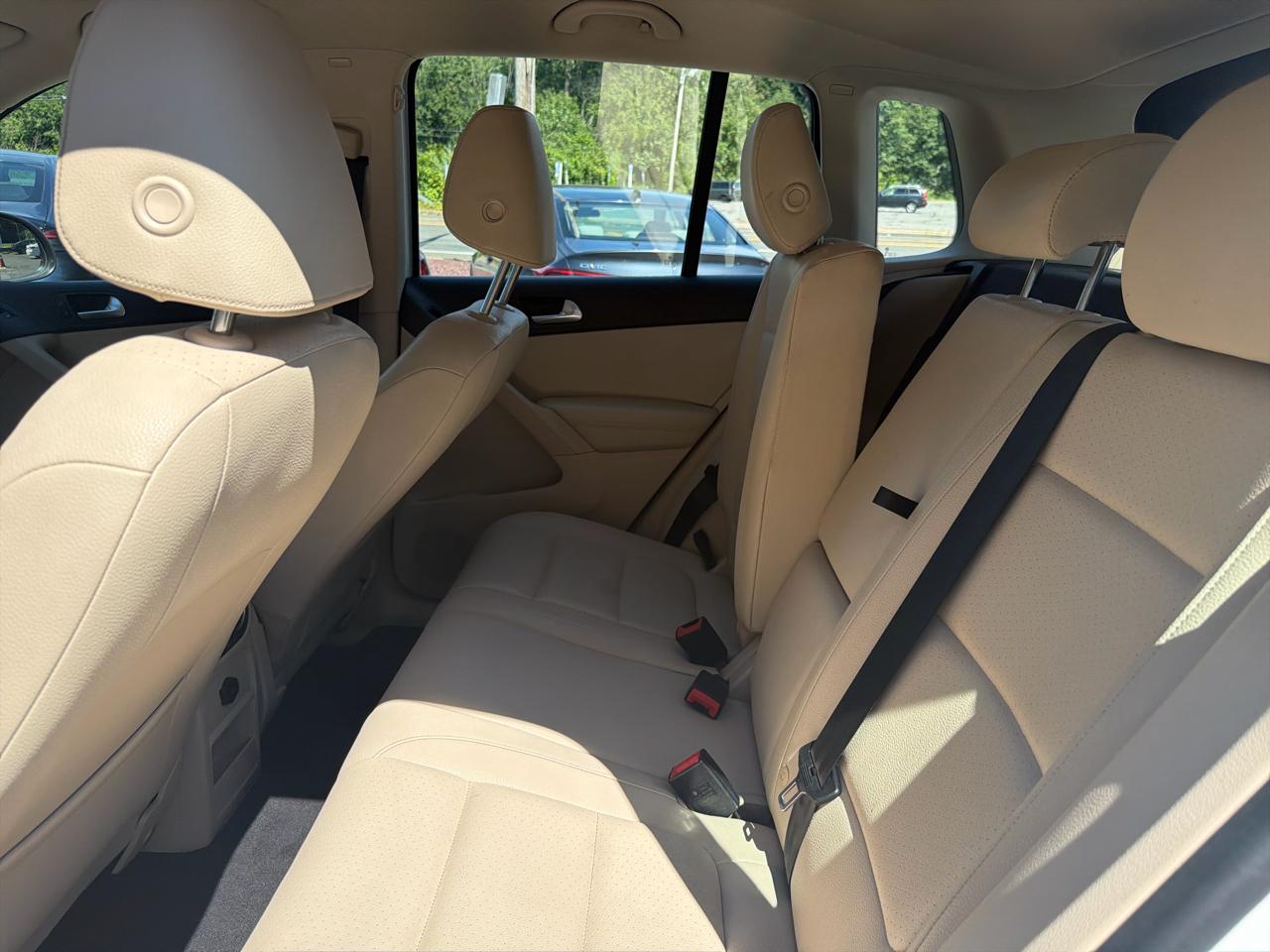 Volkswagen Tiguan 4MOTION 4dr Auto R-Line 2016