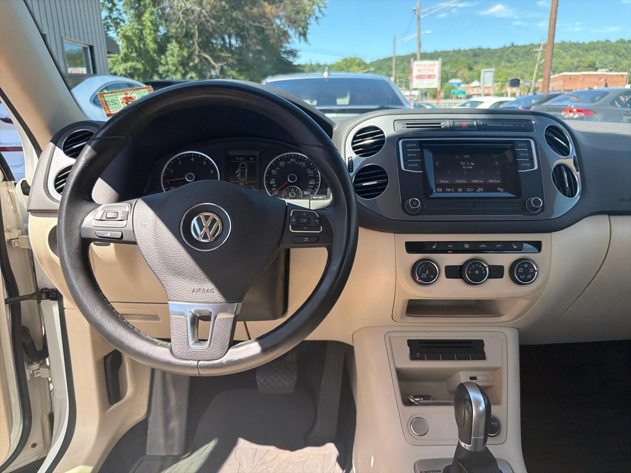 Volkswagen Tiguan 4MOTION 4dr Auto R-Line 2016