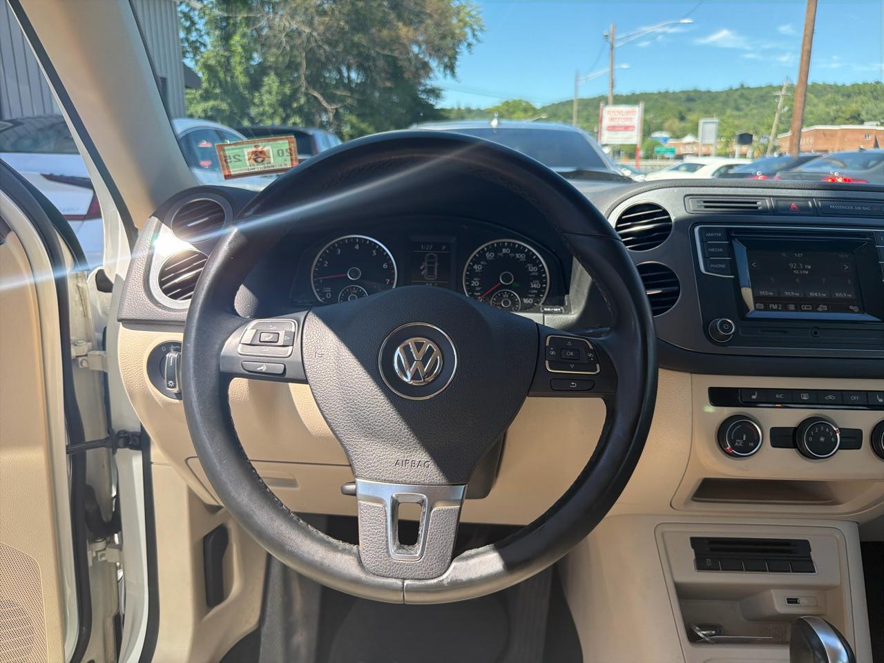 Volkswagen Tiguan 4MOTION 4dr Auto R-Line 2016