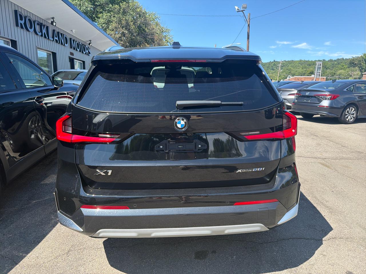 BMW X1 xDrive28i Sports Activity Vehicle 2025