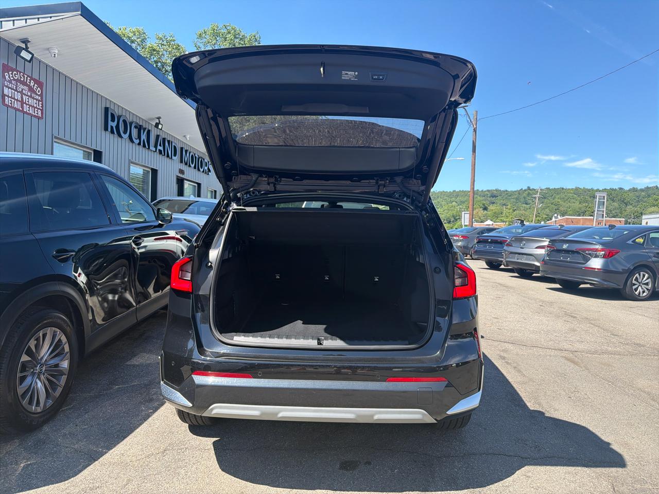 BMW X1 xDrive28i Sports Activity Vehicle 2025