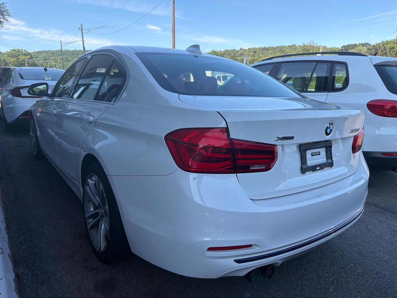 BMW 3 Series 330i xDrive Sedan 2018