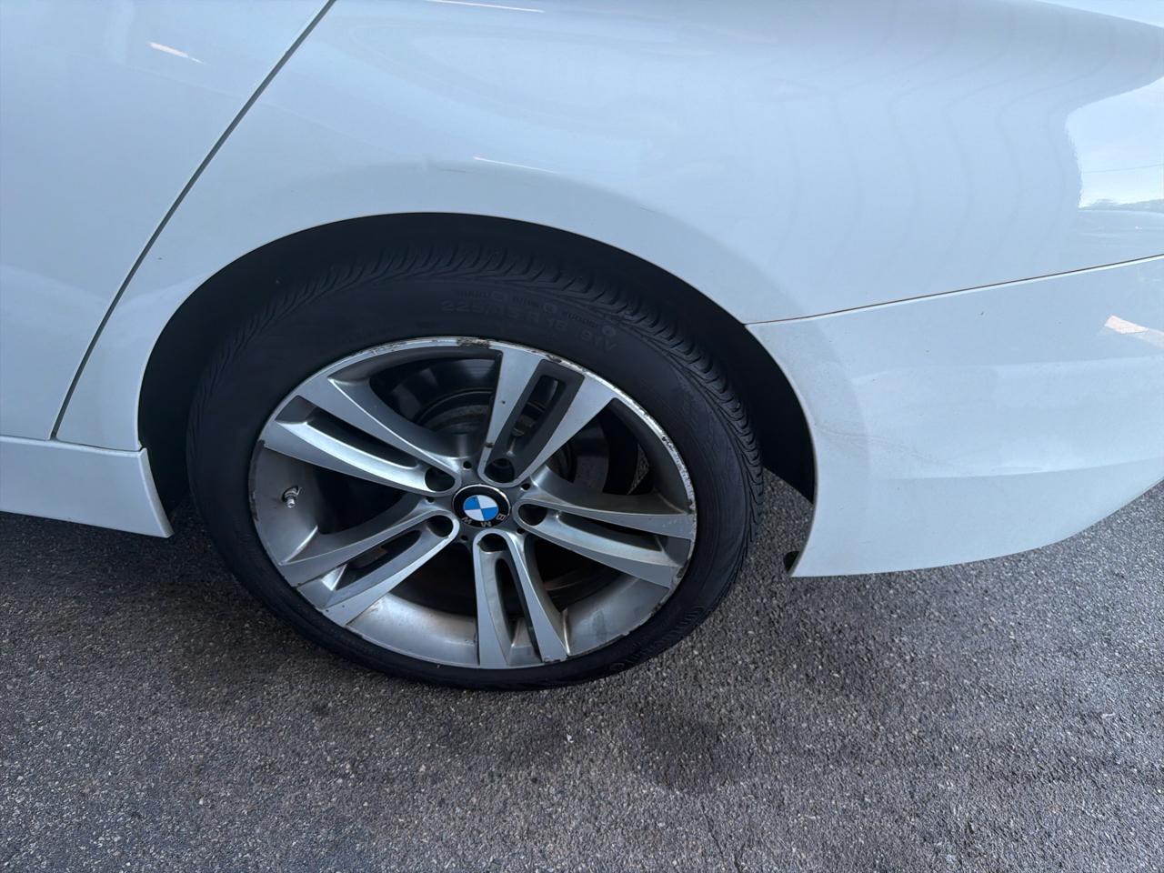 BMW 3 Series 330i xDrive Sedan 2018