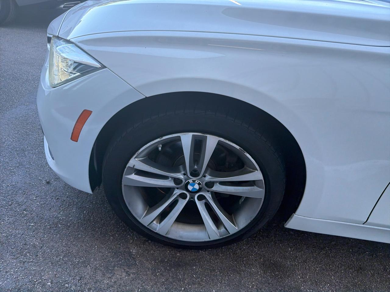 BMW 3 Series 330i xDrive Sedan 2018