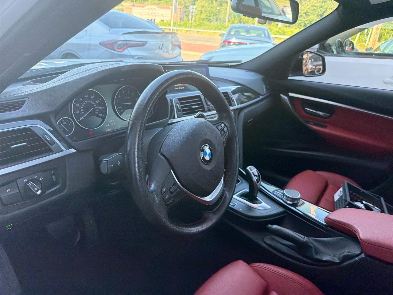 BMW 3 Series 330i xDrive Sedan 2018