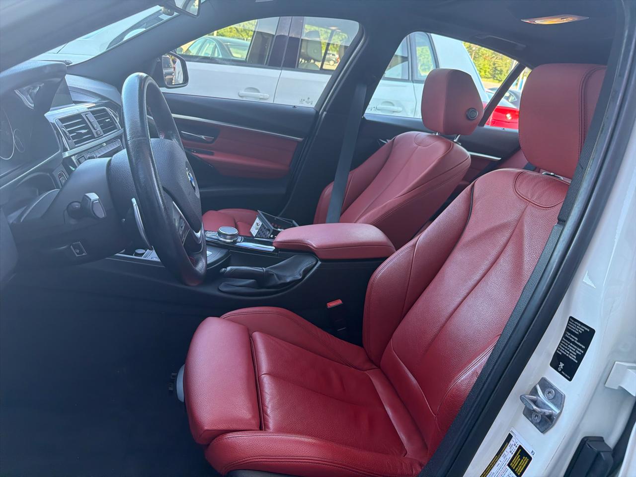 BMW 3 Series 330i xDrive Sedan 2018