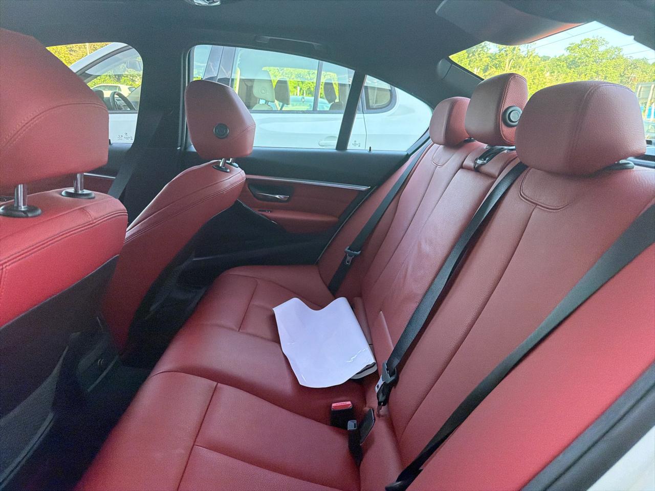 BMW 3 Series 330i xDrive Sedan 2018