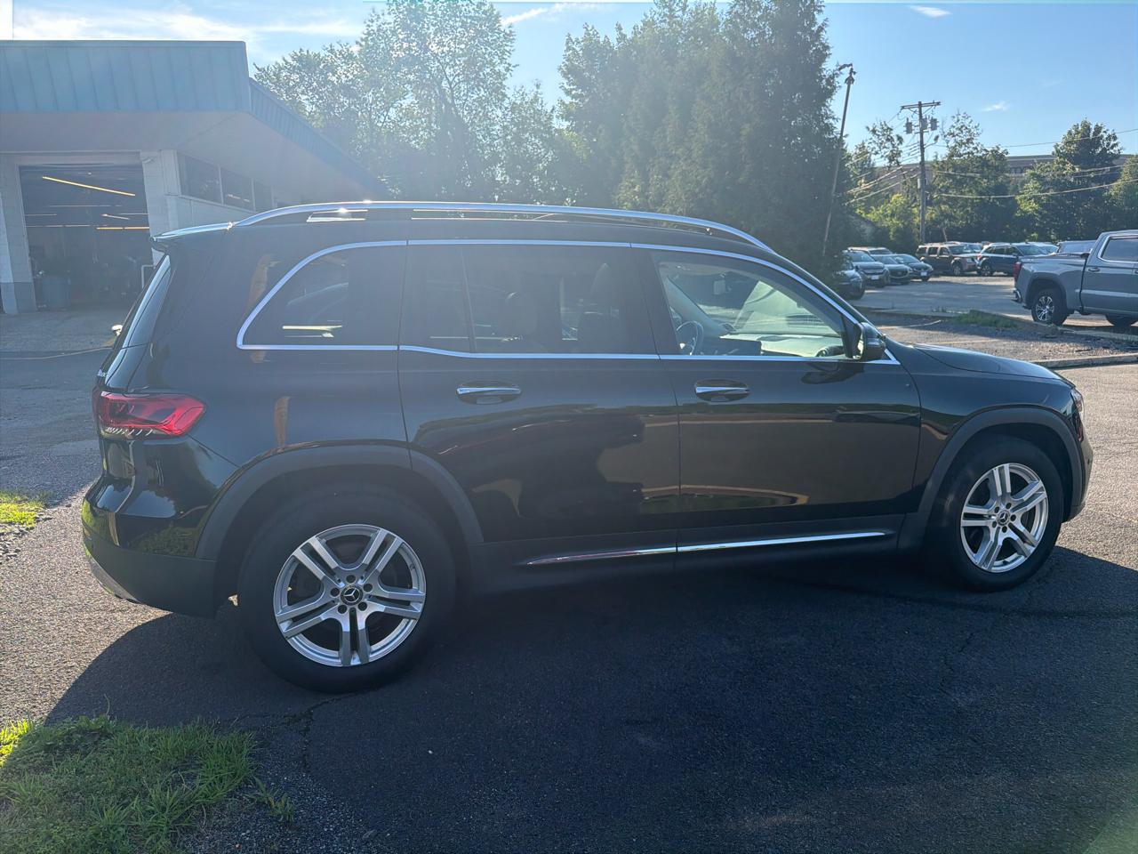 Mercedes-Benz GLB GLB 250 4MATIC SUV 2022