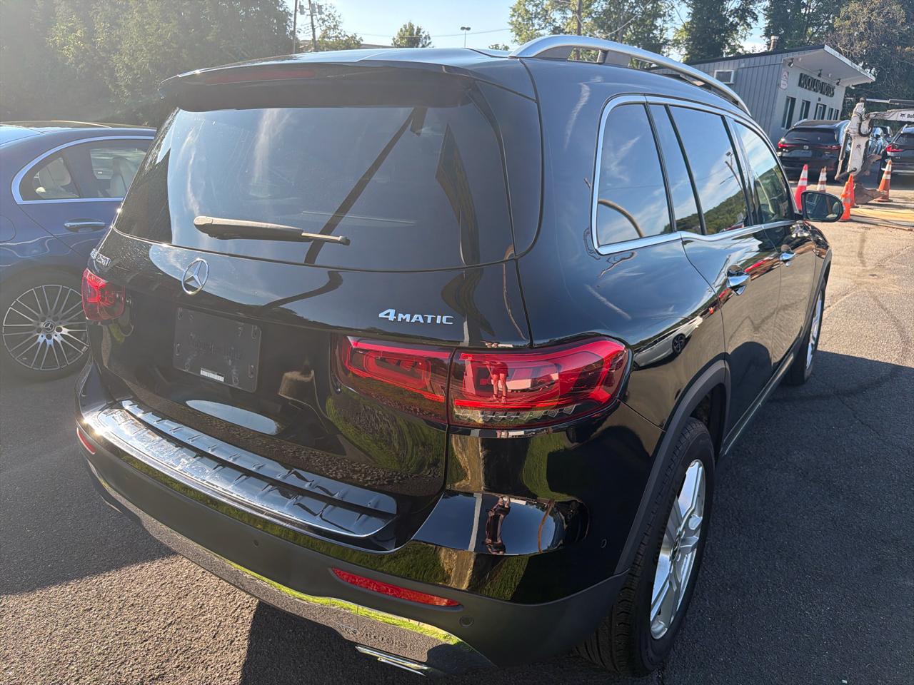 Mercedes-Benz GLB GLB 250 4MATIC SUV 2022