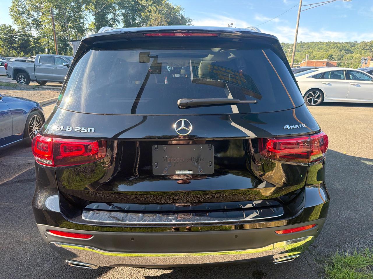 Mercedes-Benz GLB GLB 250 4MATIC SUV 2022