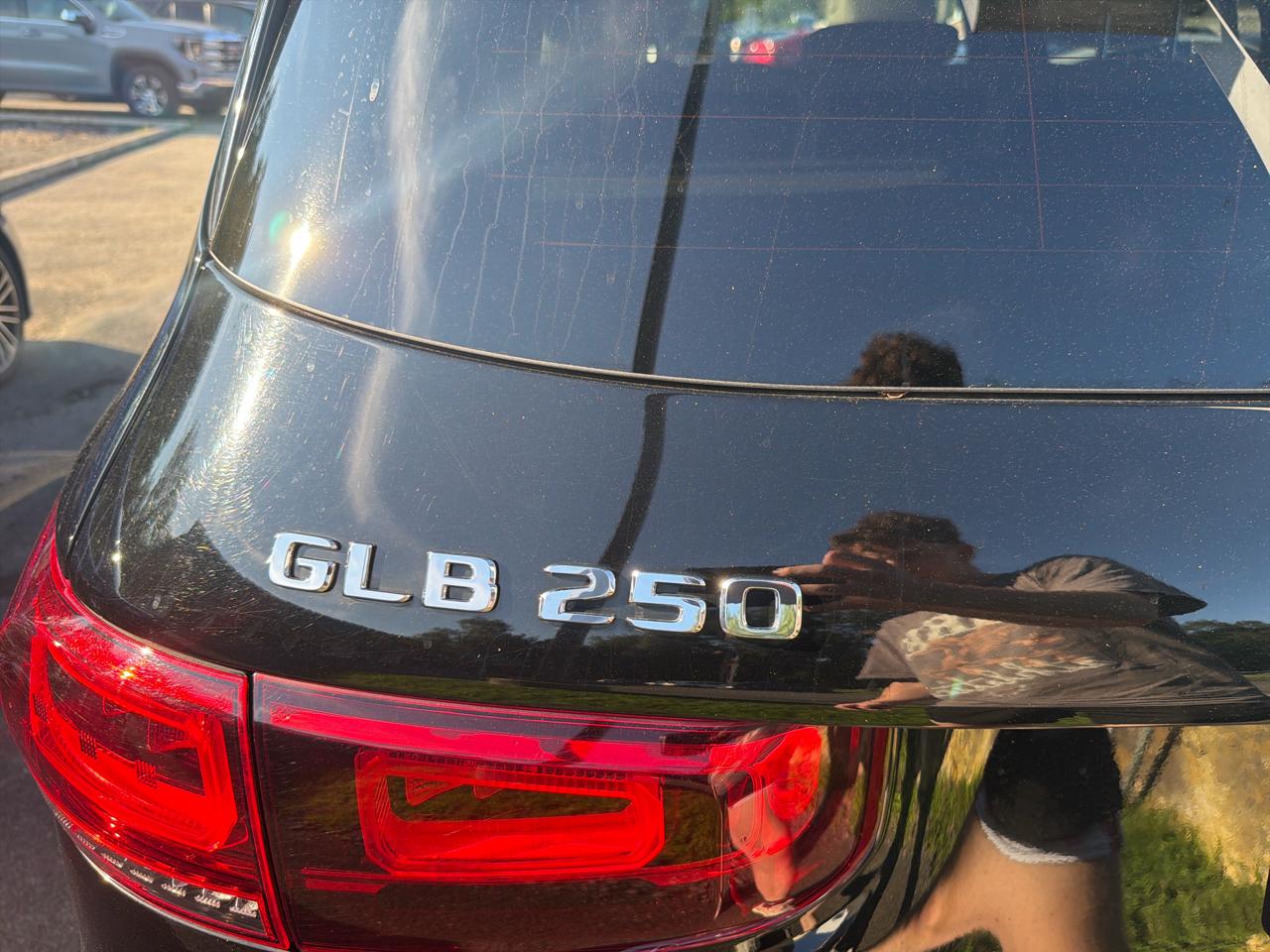 Mercedes-Benz GLB GLB 250 4MATIC SUV 2022
