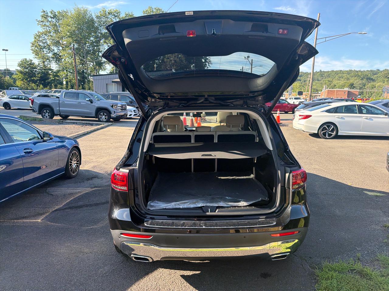 Mercedes-Benz GLB GLB 250 4MATIC SUV 2022