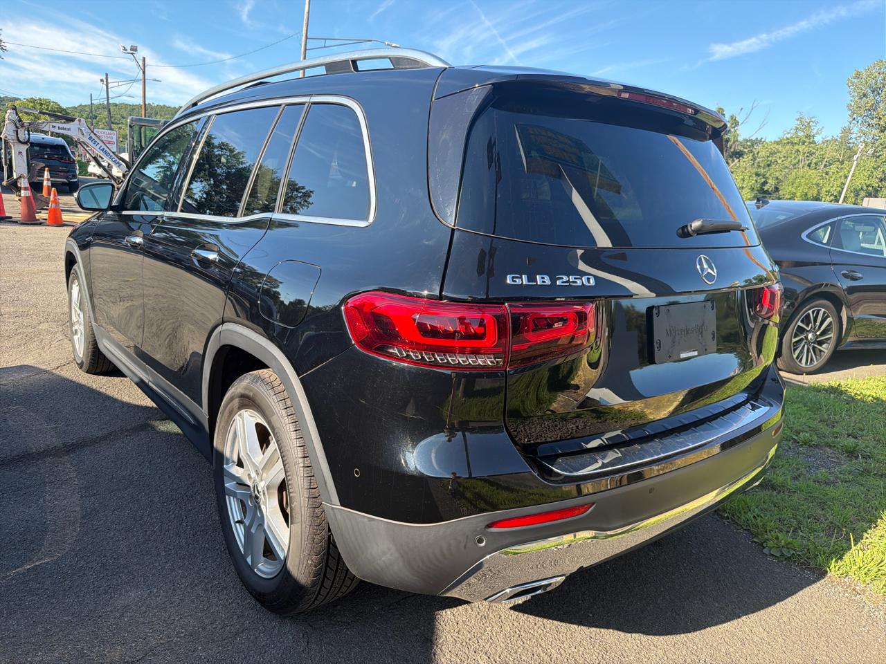 Mercedes-Benz GLB GLB 250 4MATIC SUV 2022