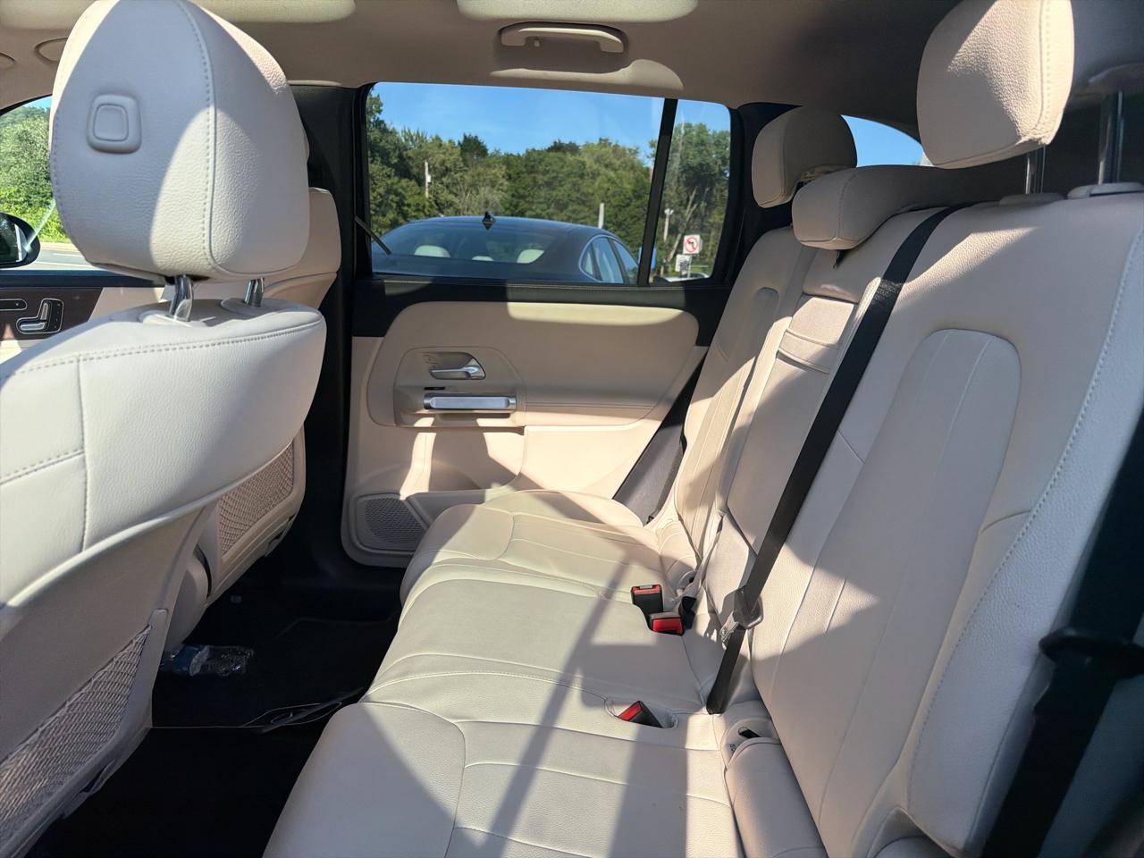 Mercedes-Benz GLB GLB 250 4MATIC SUV 2022