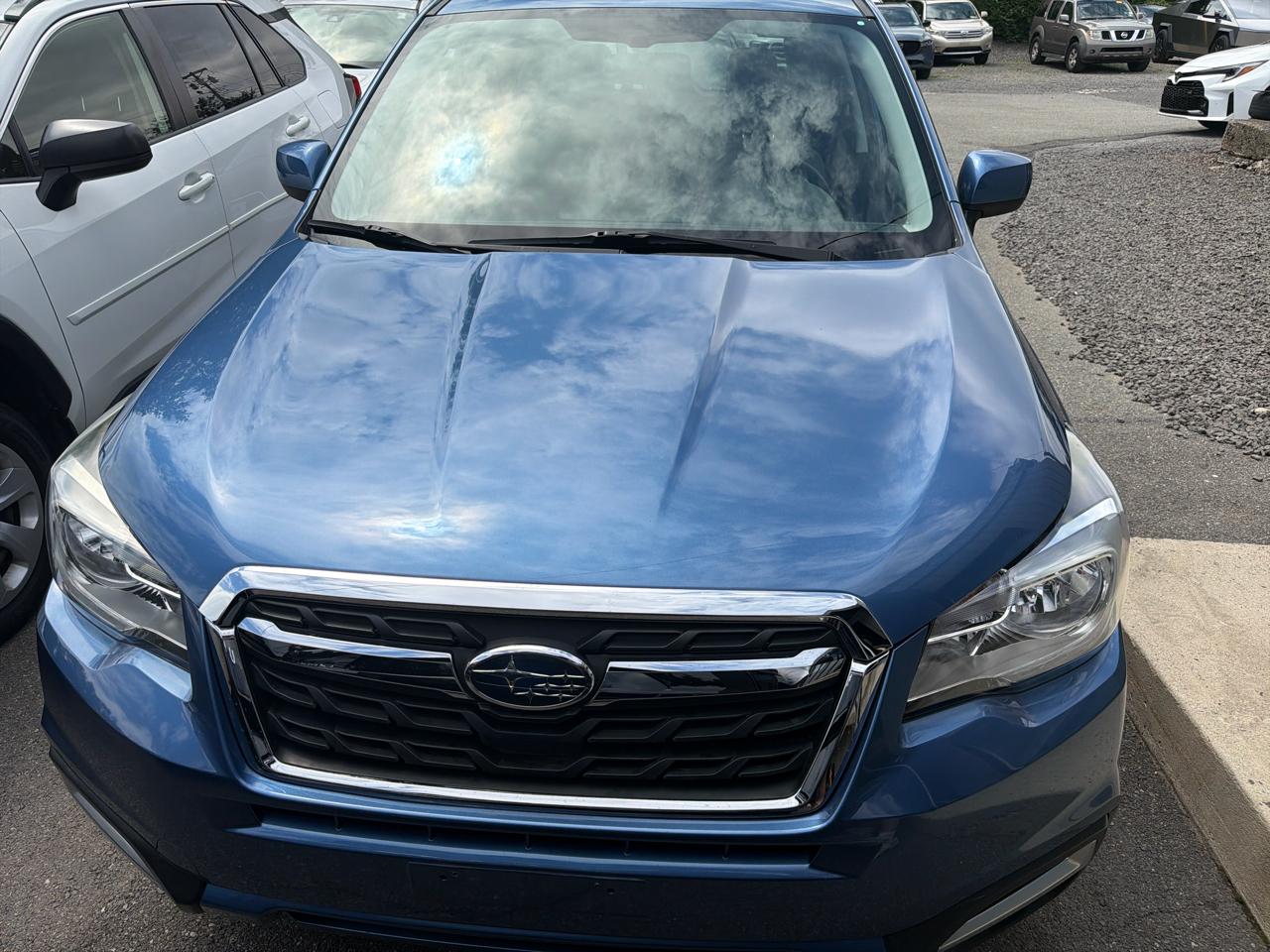 Subaru Forester 2.5i Limited CVT 2017