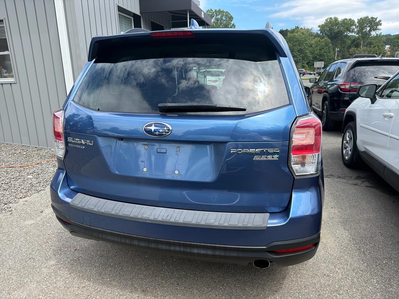 Subaru Forester 2.5i Limited CVT 2017