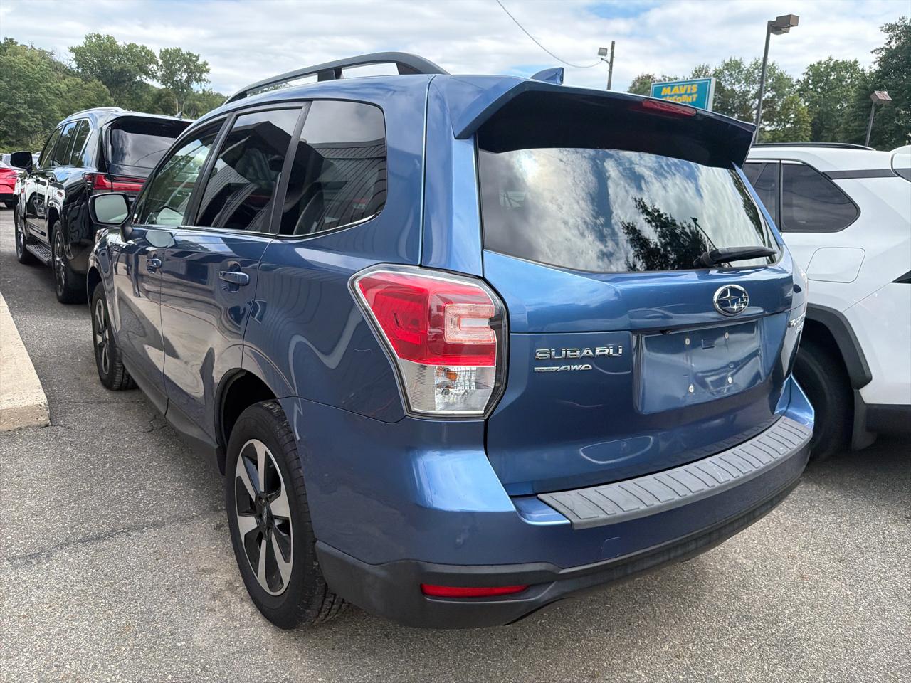 Subaru Forester 2.5i Limited CVT 2017