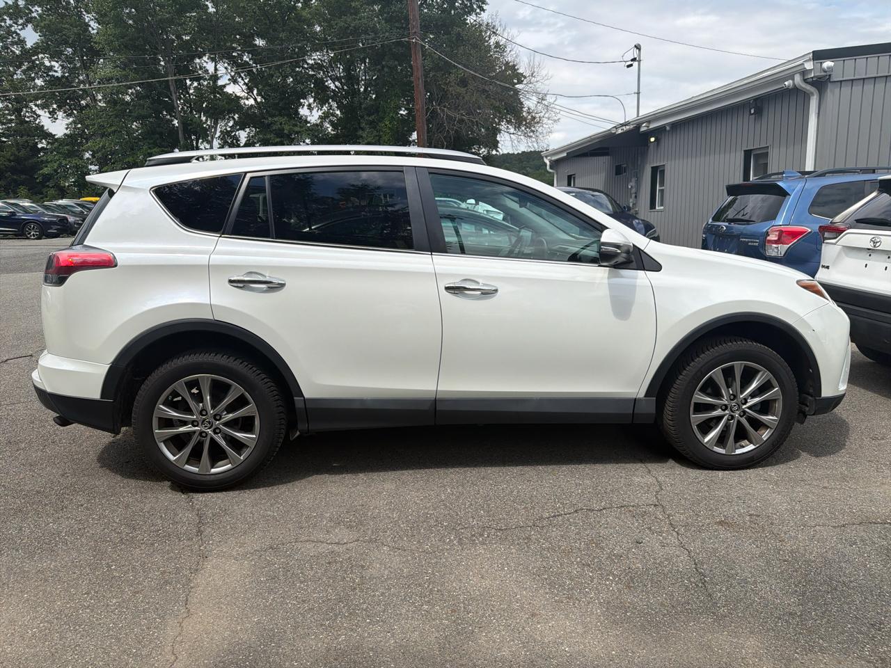 Toyota RAV4 AWD 4dr Limited (Natl) 2016