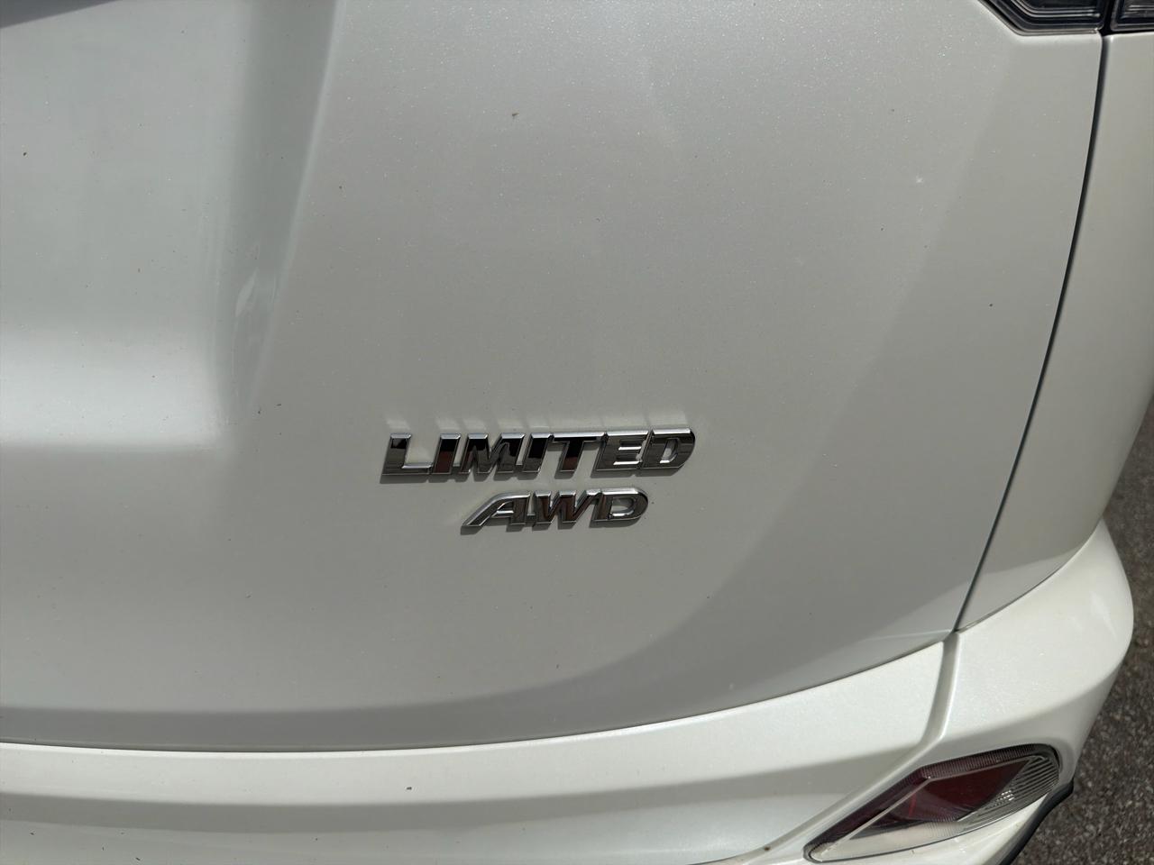 Toyota RAV4 AWD 4dr Limited (Natl) 2016