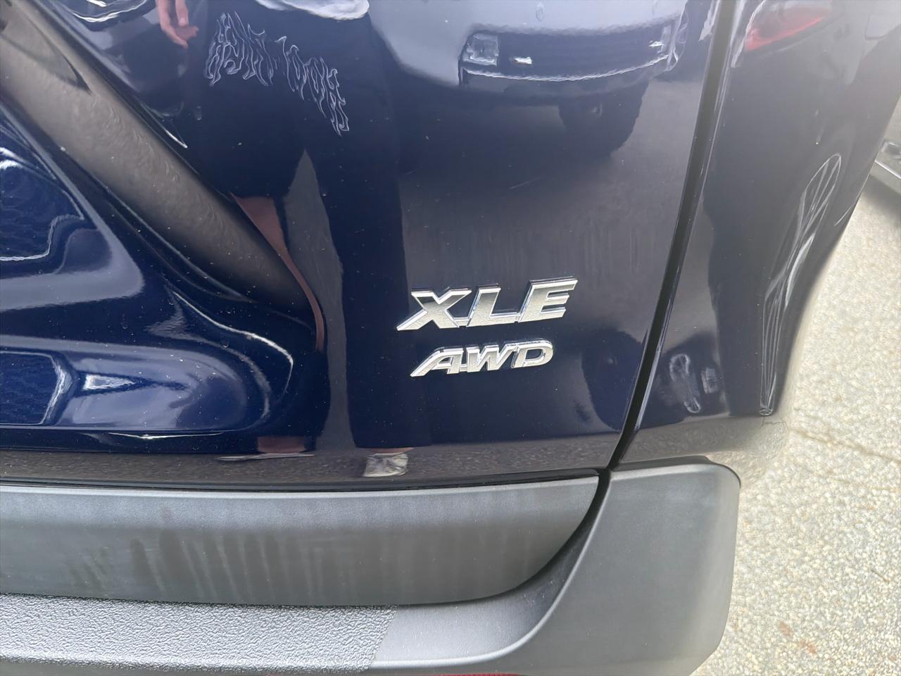 Toyota RAV4 XLE Premium AWD (Natl) 2022