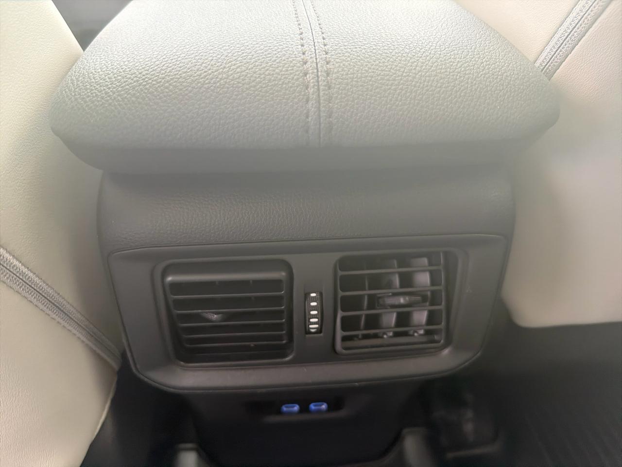 Toyota RAV4 XLE Premium AWD (Natl) 2022