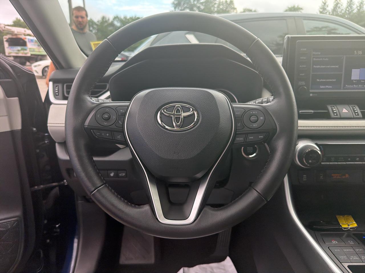 Toyota RAV4 XLE Premium AWD (Natl) 2022