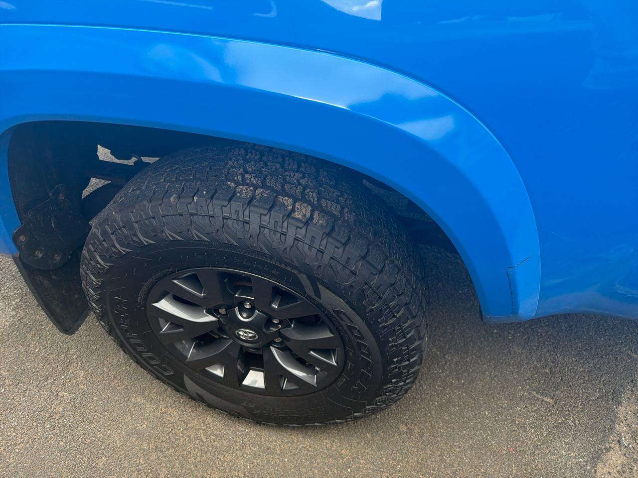 Toyota Tacoma 4WD TRD Off Road Double Cab 6' Bed V6 AT (Natl) 2020