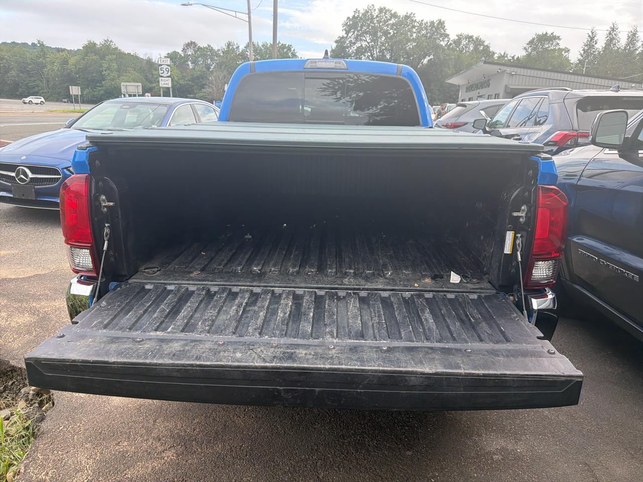 Toyota Tacoma 4WD TRD Off Road Double Cab 6' Bed V6 AT (Natl) 2020