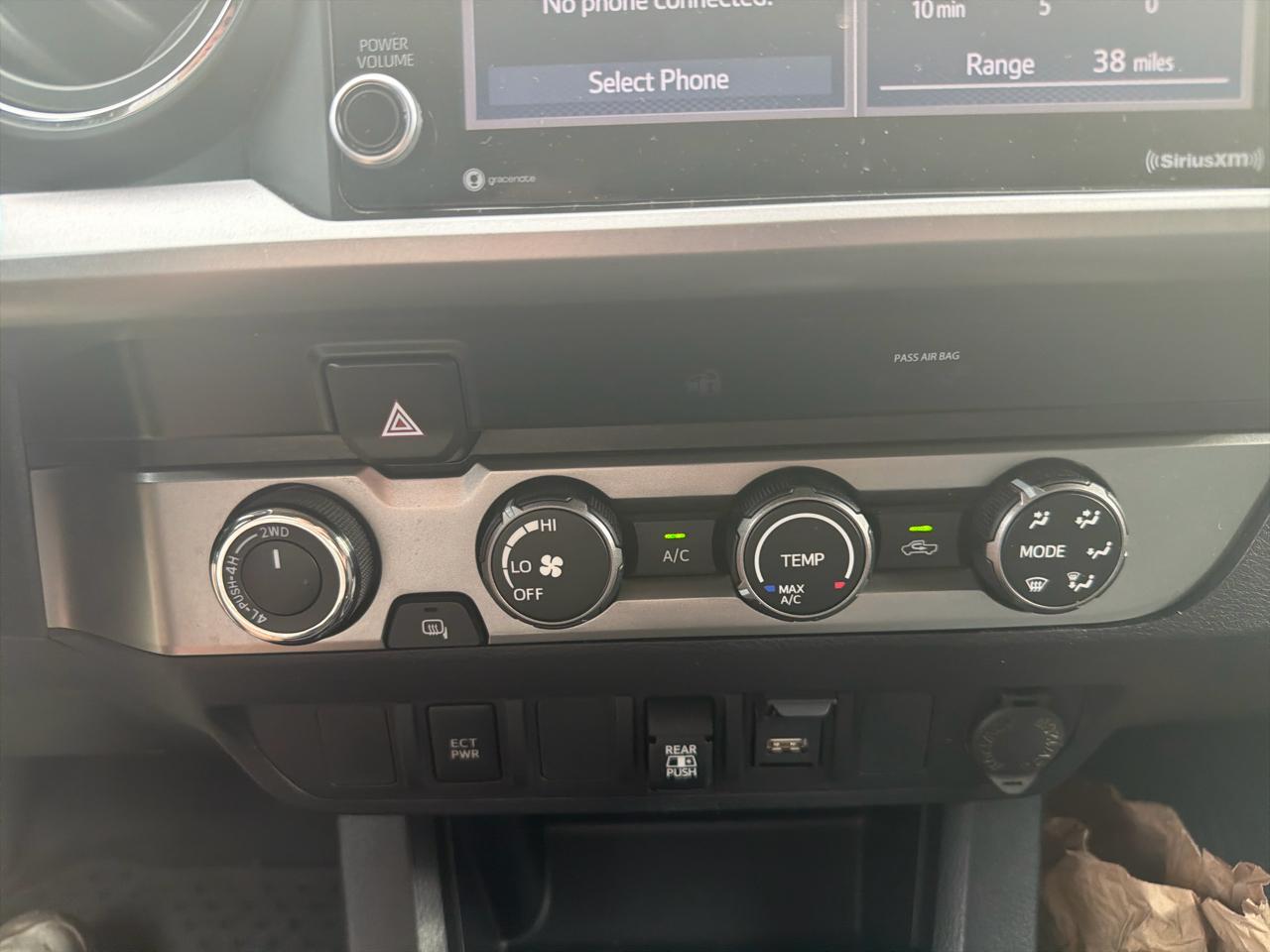 Toyota Tacoma 4WD TRD Off Road Double Cab 6' Bed V6 AT (Natl) 2020