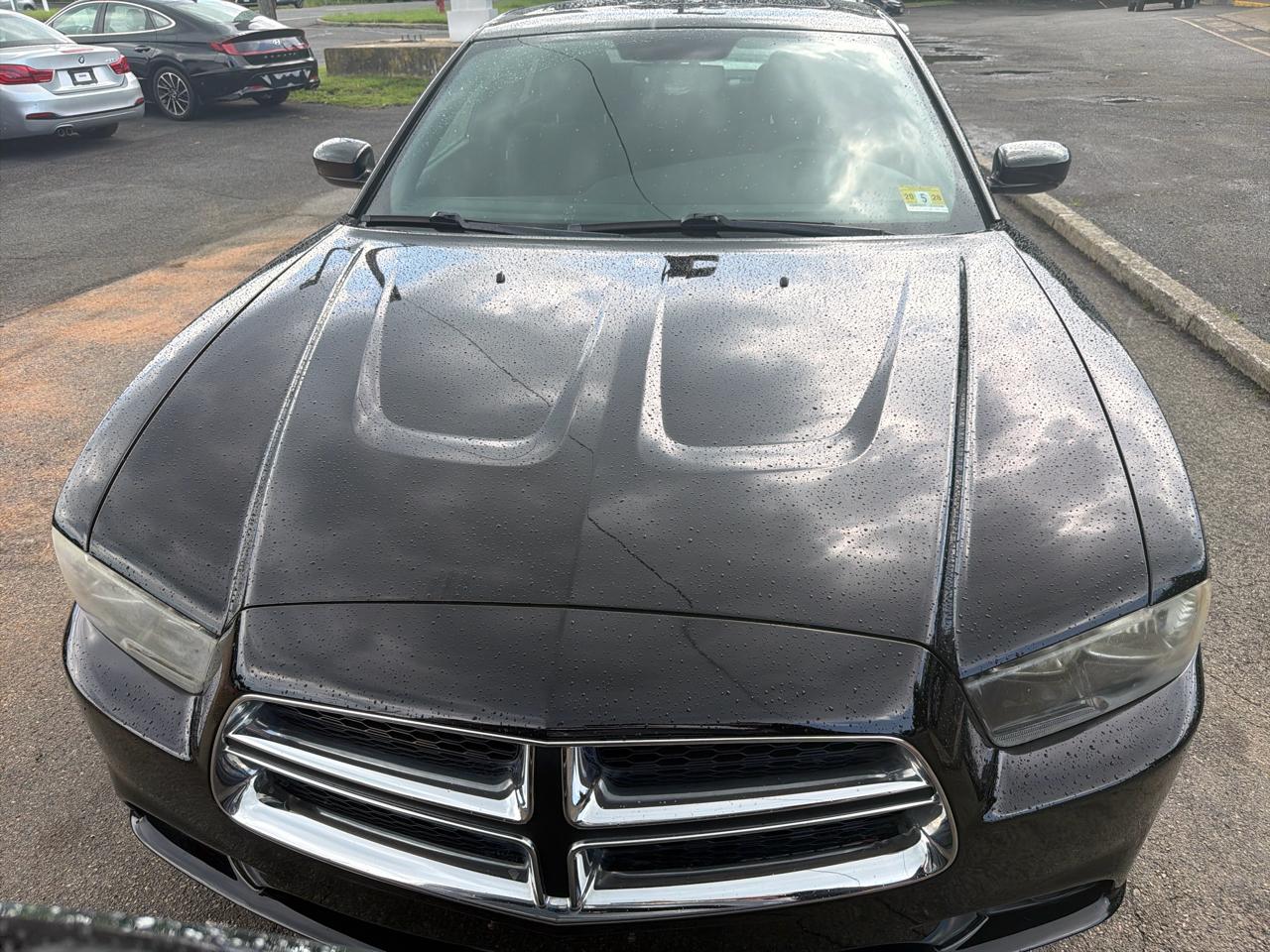 Dodge Charger 4dr Sdn SXT RWD 2013
